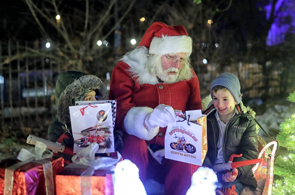 V mesto prihaja Dedek Mraz! Srečate ga lahko tukaj ... (foto: Foto: Blaž Samec)