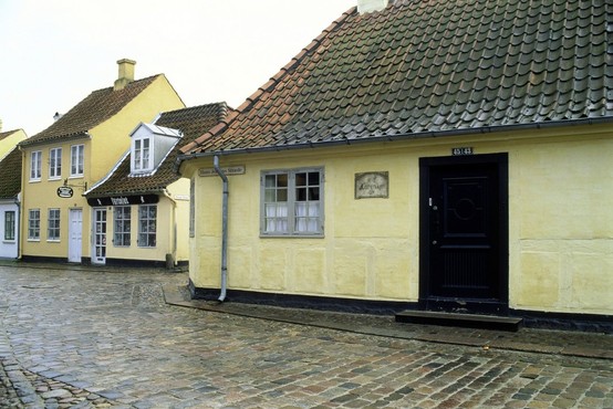 Na Danskem prenovljen muzej pravljičarja Hansa Christiana Andersena