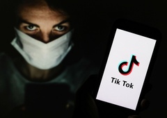 Zaradi tega TikTok trenda strokovnjaki prižgali vse rdeče alarme