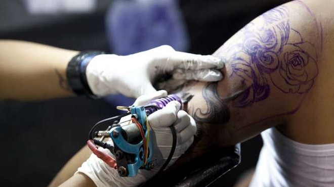 Iznašli so nebolečo tehniko tetoviranja (foto: Xinhua/STA)
