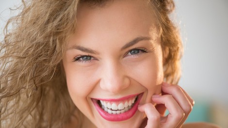 Katerih 6 stvari naredi osebo privlačnejšo?