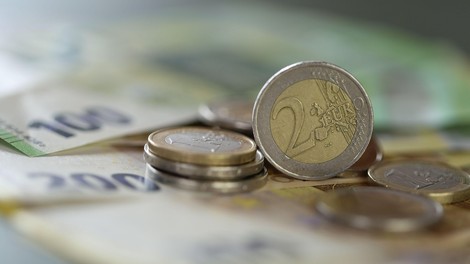 Sledi dvig minimalne plače: a kdaj in za koliko?
