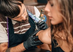 Zakaj bi bilo lahko modro in zeleno črnilo za tetovaže v Evropski uniji kmalu prepovedano