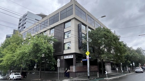 Tako je videti hotel Park v Melbournu, v katerem ta hip biva Novak Đoković