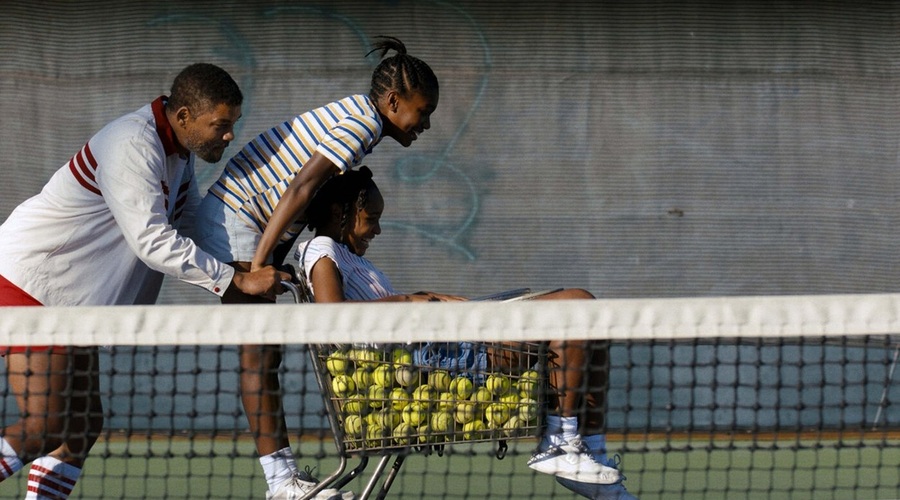 Will Smith izjemen v vlogi očeta teniških kraljic Serene in Venus Williams (foto: Profimedia)