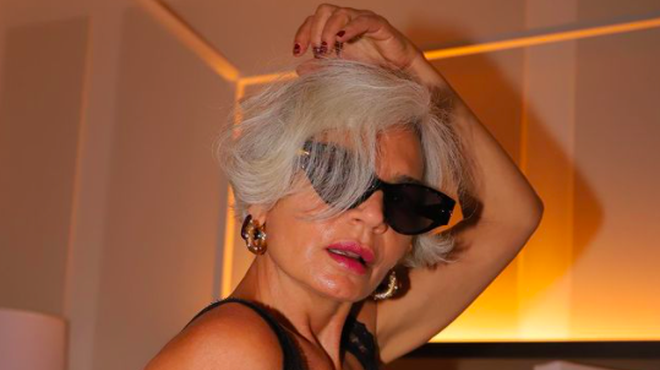 Modna blogerka v zrelih letih dokazuje: brezhiben slog ne pozna starostne omejitve (foto: Grece Ghanem/Instagram)
