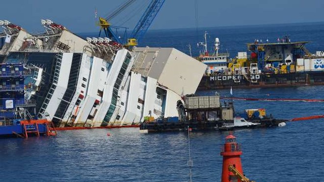 Mineva deset let od nesreče ladje Costa Concordia (foto: Xinhua/STA)