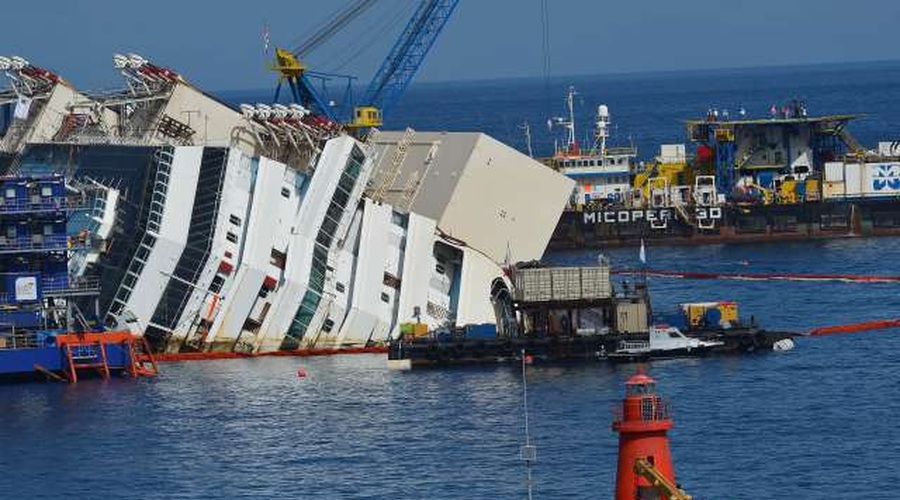 Mineva deset let od nesreče ladje Costa Concordia (foto: Xinhua/STA)