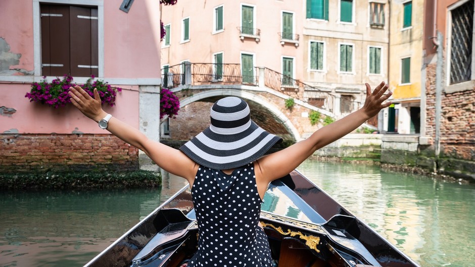 
                            Kmalu bo za obisk Benetk potrebno kupiti vstopnico – zakaj ta nenadni ukrep? (foto: Profimedia)