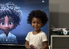 Temnopolti deček PRESREČEN, ko je opazil podobnost z glavnim likom v Disneyjevi risanki
