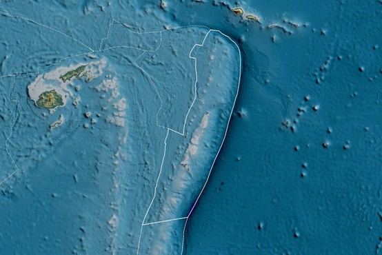 Ob izbruhu podvodnega vulkana blizu Tonge opozorilo pred cunamijem