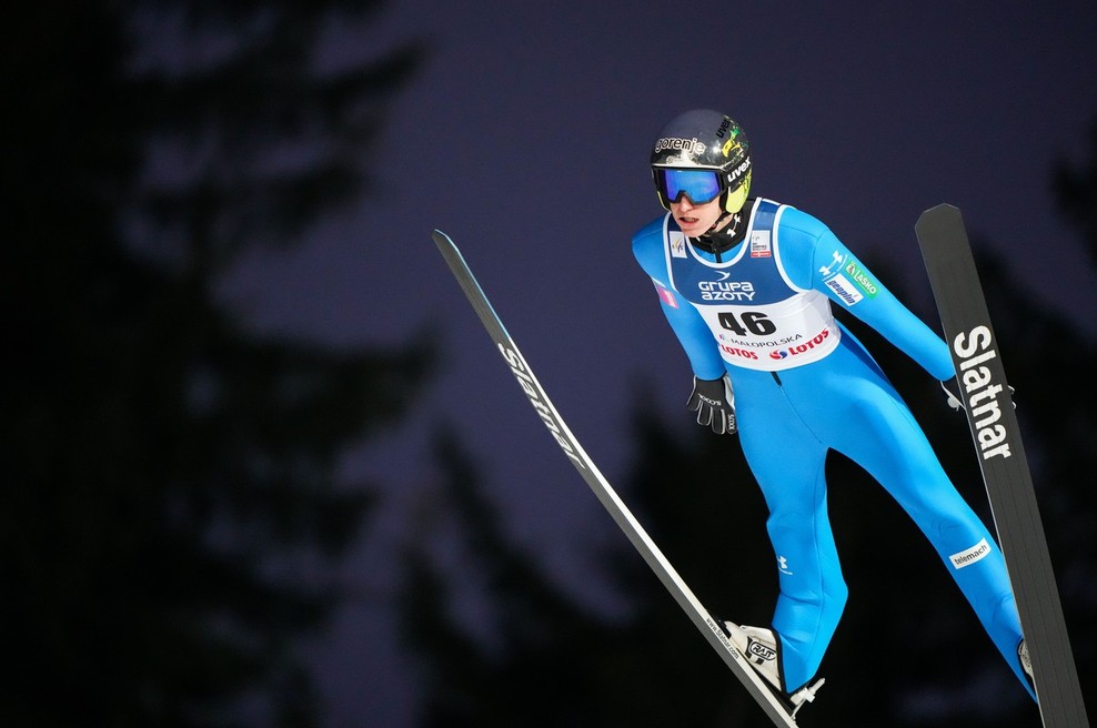 Slovenski skakalci zmagali na ekipni tekmi svetovnega pokala s prednostjo kar 67 točk (foto: profimedia)