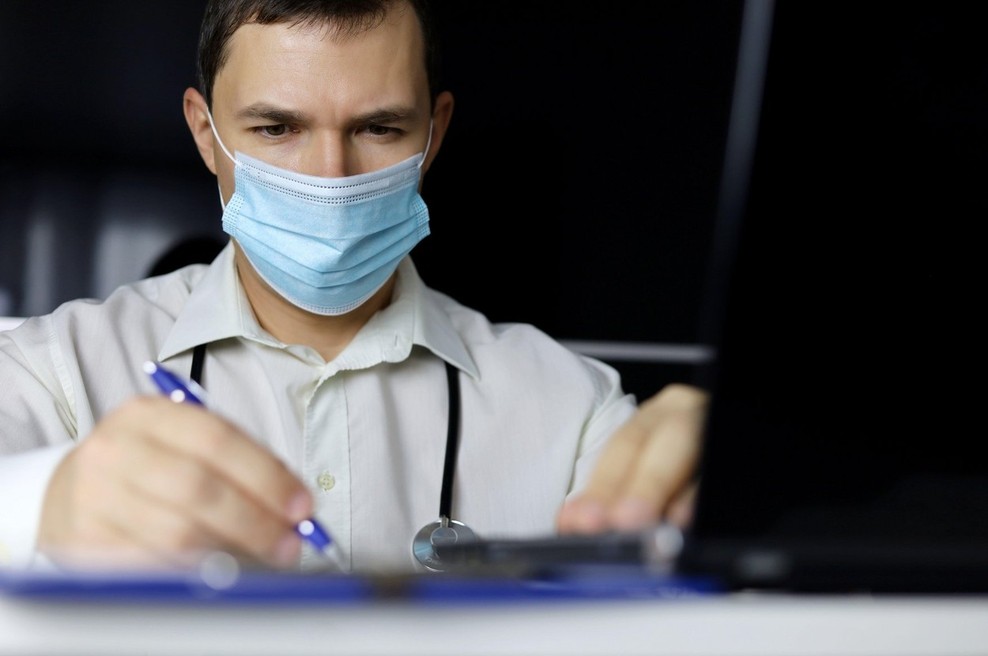 Koronavirus v številkah: v soboto 10.299 testov in 6012 okužb (foto: profimedia)