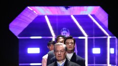 (FOTO) Igralski legendi v Milanu po modni pisti, a ju blogerji niso prepoznali