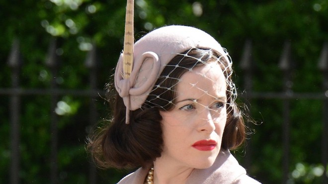 Zelo britanski škandal: Claire Foy blesti kot "umazana vojvodinja" (foto: Profimedia)