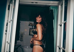 (VIDEO) Helenin recept za večno mladost: Dobri geni, telovadba in ... ledena voda?