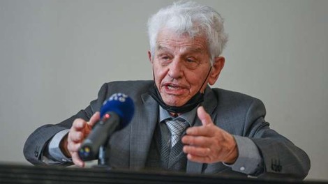 Kajetan Gantar: Prešernova nagrada je priznanje, da je dober prevod vrhunska besedna umetnina