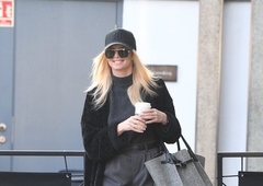 (Sveže samski?) Nadji Bičkovi na Otoku sledijo paparaci: Še kave ne more spiti v miru!