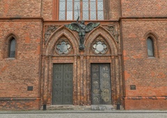 Münchensko državno tožilstvo preiskuje 42 domnevnih spolnih zlorab v cerkvi