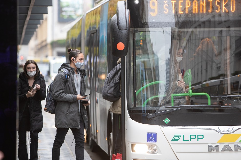 V Sloveniji potrdili prvi primer nove podrazličice omikrona (foto: Profimedia)