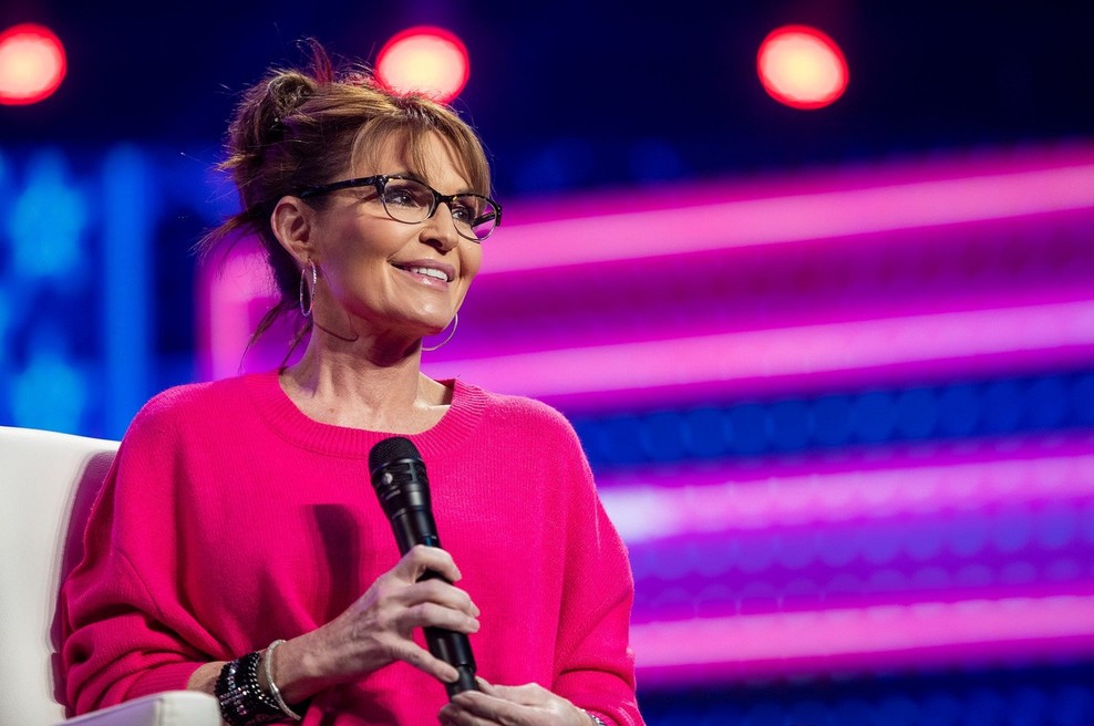 Nekdanja guvernerka Aljaske Sarah Palin kljub pozitivnem testu v restavracijo na večerjo (foto: profimedia)