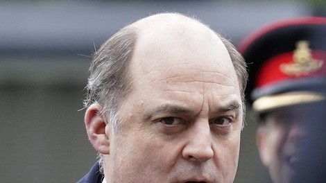 K Mateju Toninu danes prihaja britanski obrambni minister: o tem bosta govorila