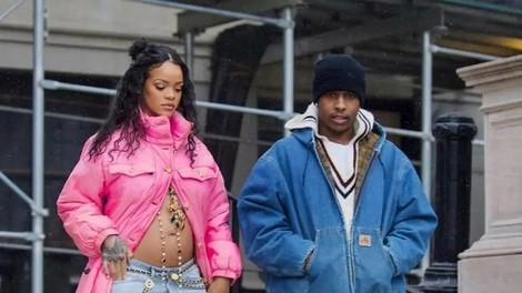 (FOTO) Poglejte si, kako spretno je Rihanna SKRIVALA rastoči TREBUŠČEK