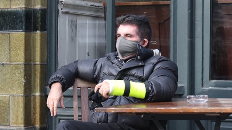 Električno kolo skoraj usodno za Simona Cowella – kaj se je zgodilo?