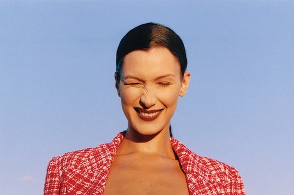 (FOTO) Bella Hadid RAZKRILA svoje čare  - poglejte, kaj nosi namesto modrčka (foto: Profimedia)