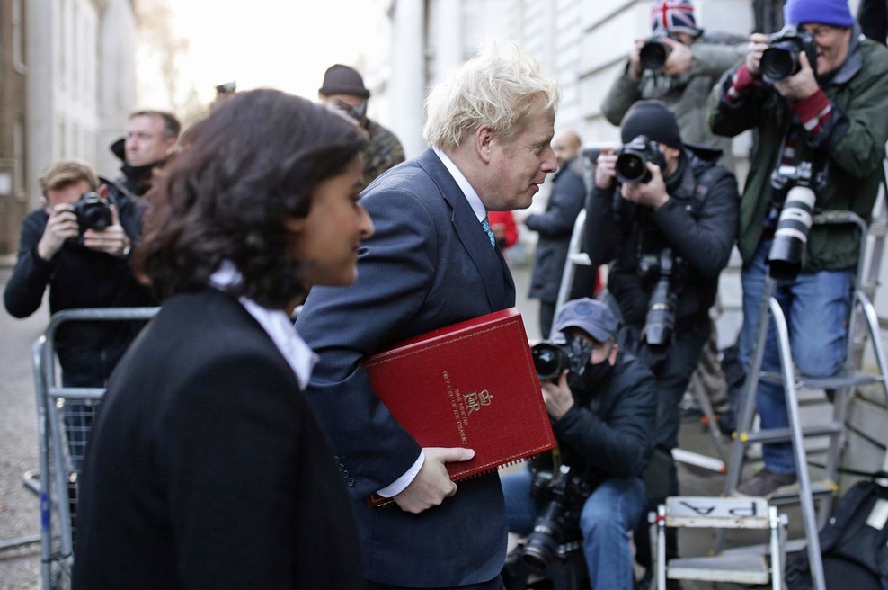 Johnson v nekaj urah izgubil štiri tesne sodelavce, nato je odšla še ena svetovalka (foto: profimedia)