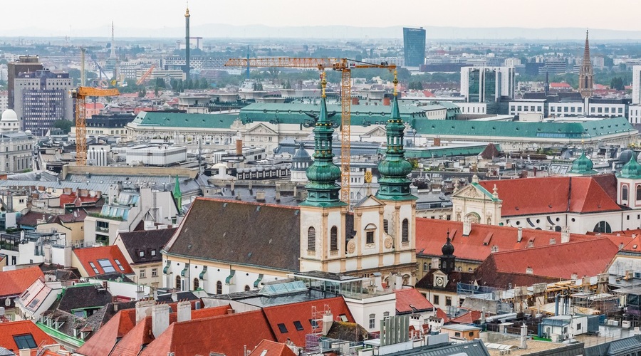 V Avstriji začel veljati zakon obveznem cepljenju proti covidu-19 (foto: profimedia)