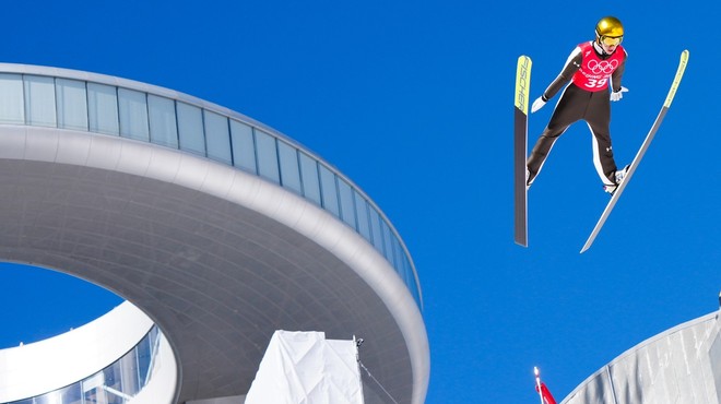 Smučarske skakalke odprle olimpijske igre za Slovenijo z zlato in bronasto kolajno (foto: profimedia)