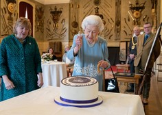 Kraljica Elizabeta na zabavi v čast njeni 70 let vladavine izredno dobre volje