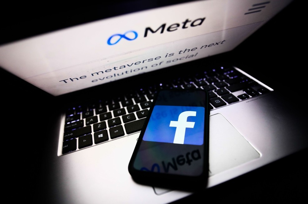 Facebook bo uporabnika obvestil, če bo sogovornik naredil posnetek zasebnega pogovora (foto: profimedia)