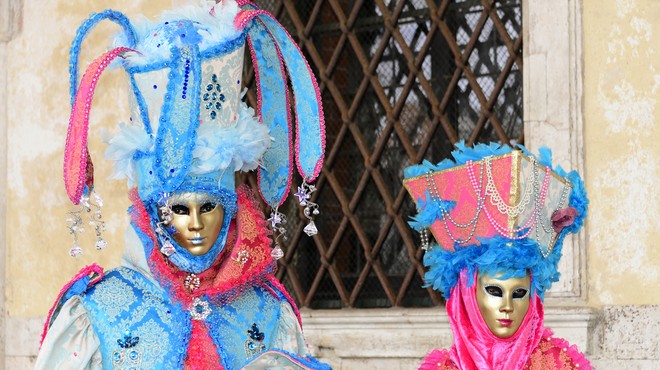 Na beneškem pustnem karnevalu letos dogodki na spletu in v živo (foto: profimedia)