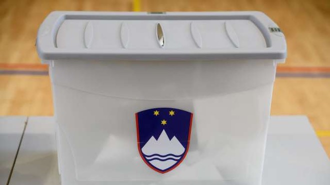 Volitve 2022: Za parlamentarne volitve skoraj 1,7 milijona volilnih upravičencev (foto: Nebojša Tejić/STA)