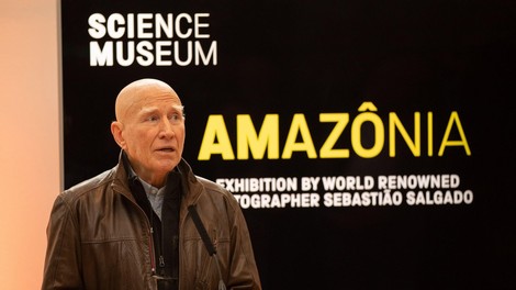 Brazilski fotograf Sebastião Salgado z razstavo o amazonskem pragozdu opominja na ekološke rane