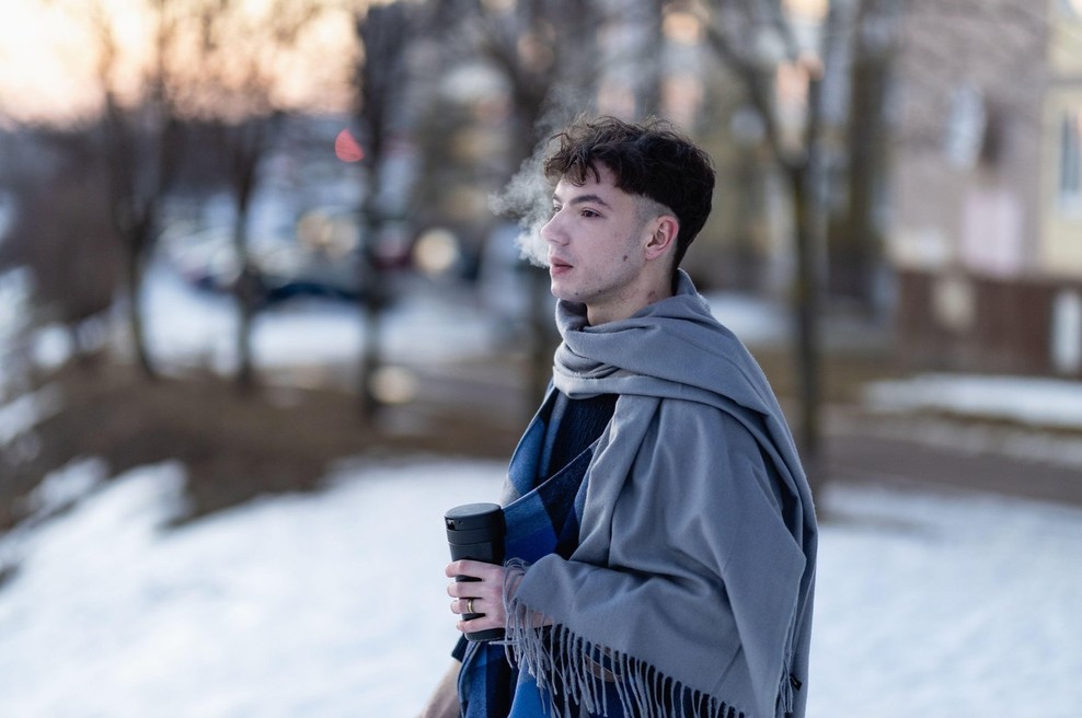 Število primerov aktivnih okužb je s četrtka na petek upadlo za skoraj osem tisoč (foto: profimedia)