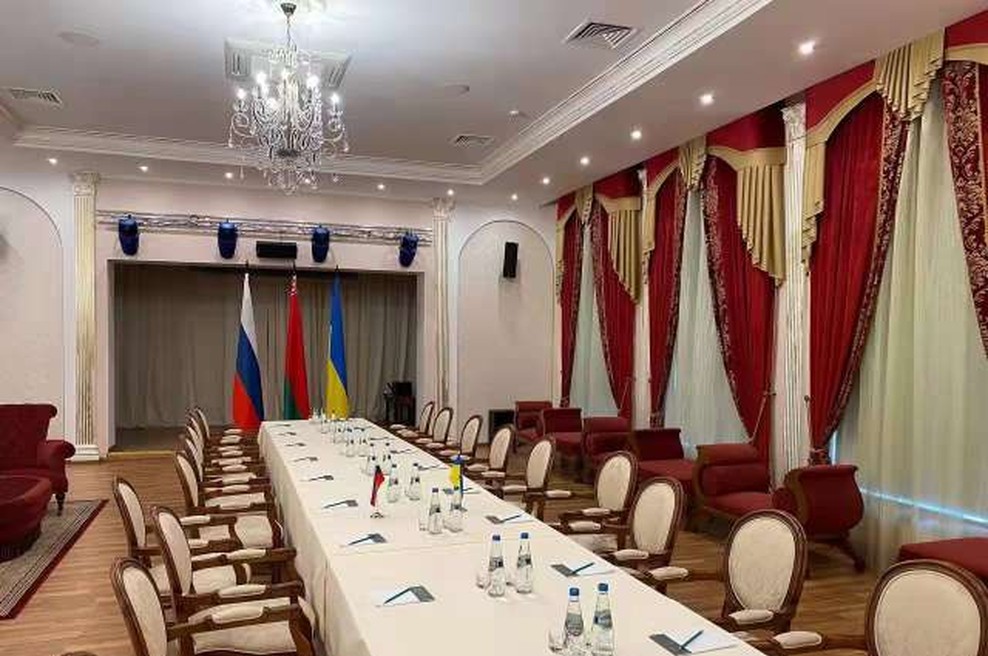 Ukrajinska delegacija prispela na pogovore z Moskvo (foto: Belorusko zunanje ministrstvo/Xinhua/STA)
