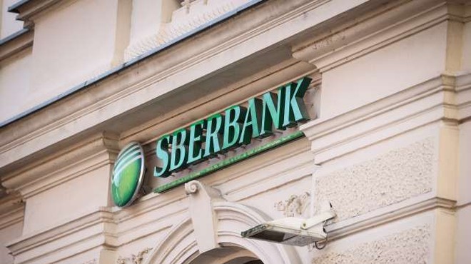 Zapleti pri nakazilu socialnih transferjev na račune pri Sberbank (foto: Nebojša Tejić/STA)