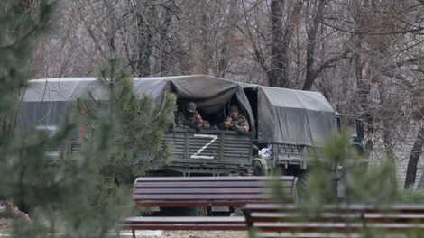 Rusi objavili zavzetje Hersona, v Harkovu krvavo, v Kijevu napeto