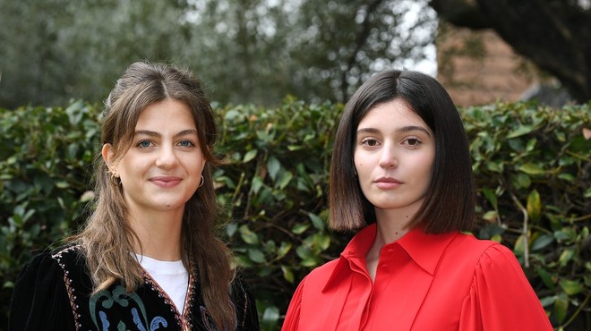 To sta očarljivi mladi igralki, ki sta Italijane prikovali pred tv-zaslone (foto: Profimedia)