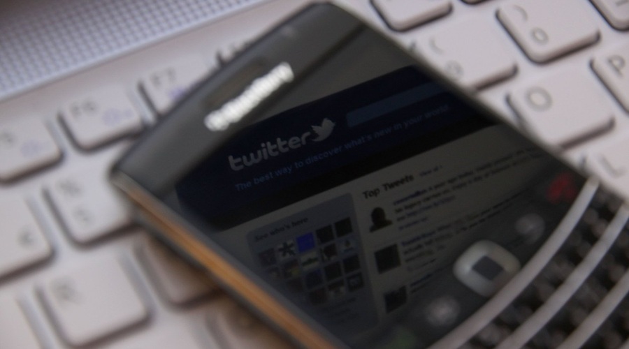 Twitter blokiral RT in Sputnik, Spotify in Netflix omejujeta sodelovanje z Rusijo (foto: profimedia)