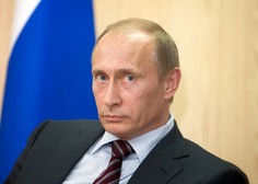 (VIDEO) Novinar CNN v Putinovem govoru opazil nekaj nenavadnega: tega ni še NIKOLI storil