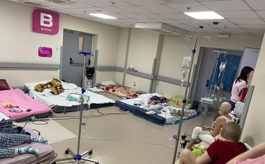Ukrajinska otroška bolnišnica Ohmatdyt v Kijevu zaradi vojne nedostopna (poziv ZA POMOČ)
