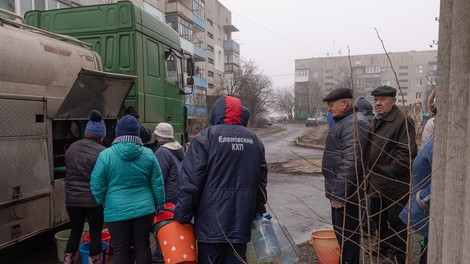 Prekinitev ognja na Mariupol in Volnovaho omogoča evakuacijo prebivalcev obleganih mest