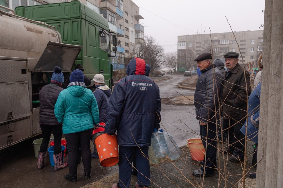 Prekinitev ognja na Mariupol in Volnovaho omogoča evakuacijo prebivalcev obleganih mest (foto: profimedia)