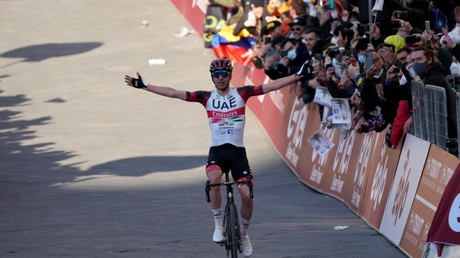 Tadej Pogačar pol minute hitrejši od tekmecev na kolesarski klasiki v Italiji (foto: profimedia)