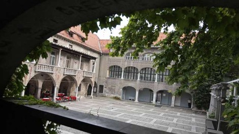 Poletno gledališče Križanke bo z novo streho zaživelo konec aprila