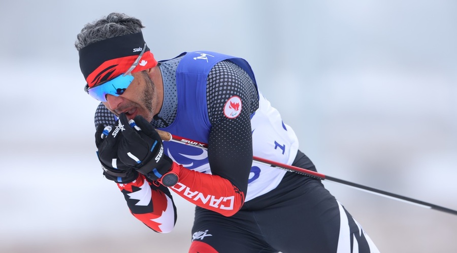 Brian McKeever na paraolimpijskih igrah leta 2022. (foto: Profimedia)